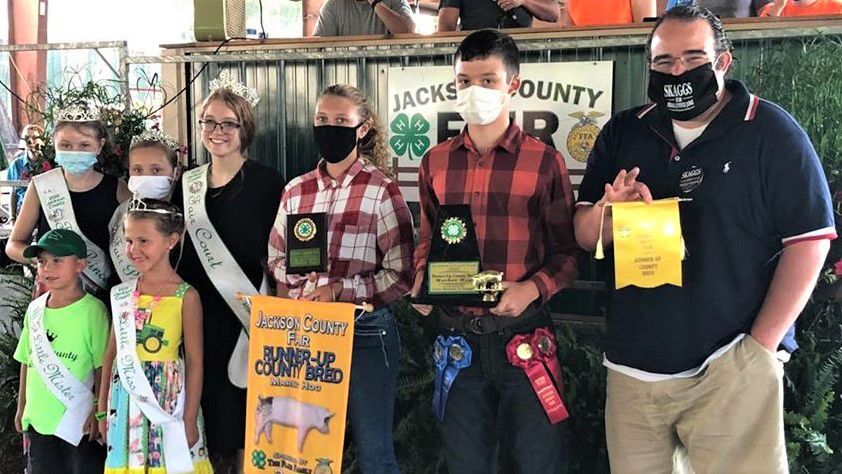 Runner-up Top County Bred Swine